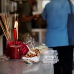 ofrecer incienso a ante pasados